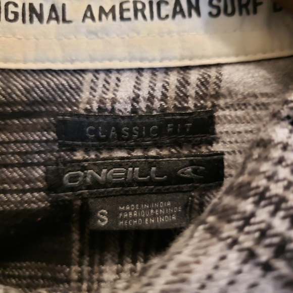 Oneill Classic Fit Plaid Flannel Shirt Black Gray Button Up Mens Size Small - Picture 7 of 9